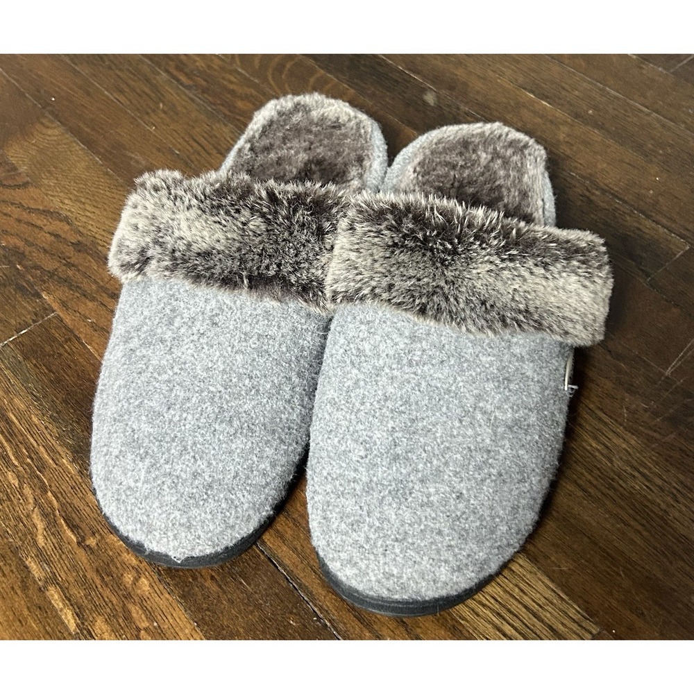 Acorn Women's Chinchilla Collar Slipper is a plush clog-style slipper Size 8-9